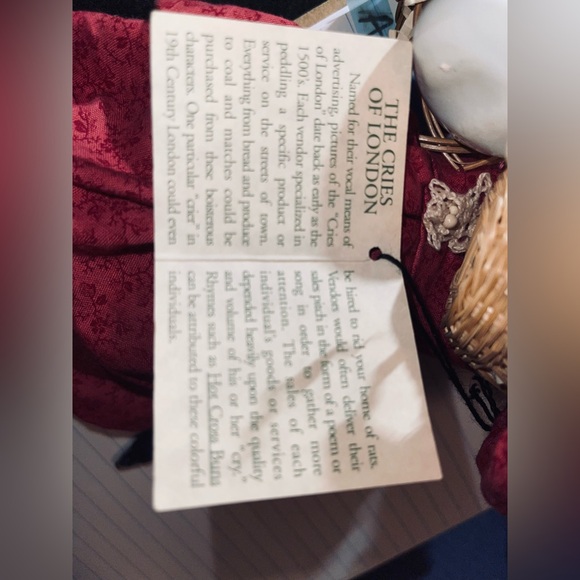 BYERS CHOICE LTD “Porcelain Peddler” doll 2000 - Picture 4 of 6